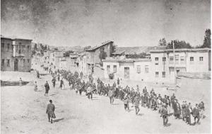 Bild eines deutschen Reisenden: Osmanische Soldaten deportieren ganze Dörfer.